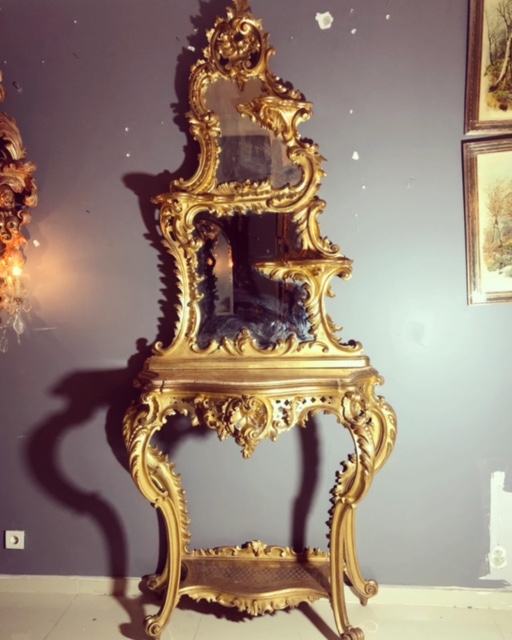 Fransız Rococo El Oyması Altın Varak Tırnak Ayna